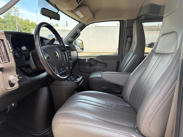 2022 Chevrolet Express Passenger 3500 LS