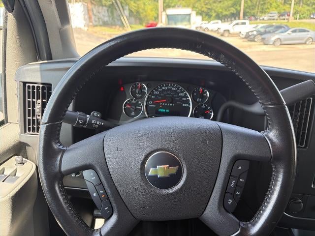 2022 Chevrolet Express Passenger 3500 LS