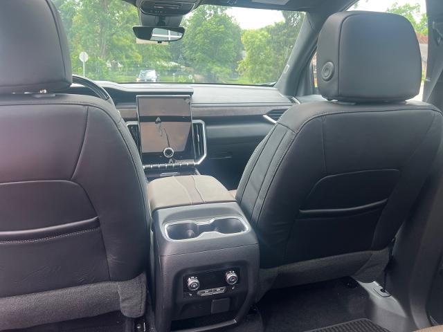 2026 GMC Acadia Denali Ultimate - Photo 14