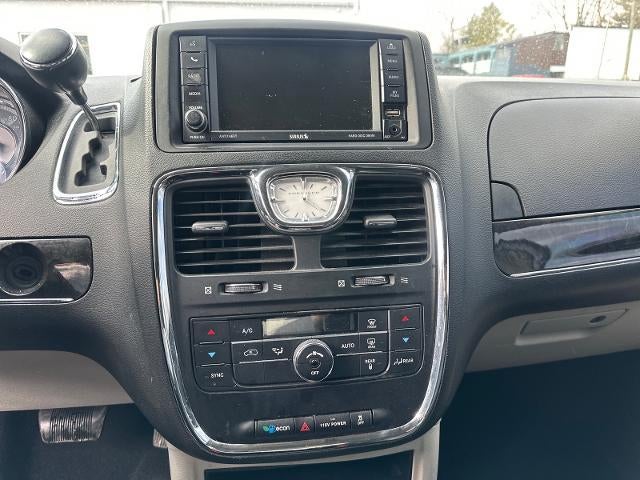 2014 Chrysler Town & Country Touring