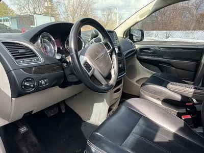 2014 Chrysler Town & Country Touring