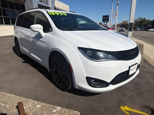 2018 Chrysler Pacifica Touring L Plus